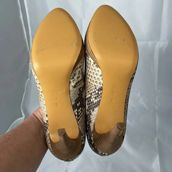 COACH Giovanna Platform Snake-skin Print Pumps Stacked Heels Tan Grey Size 7 - Picture 7 of 11